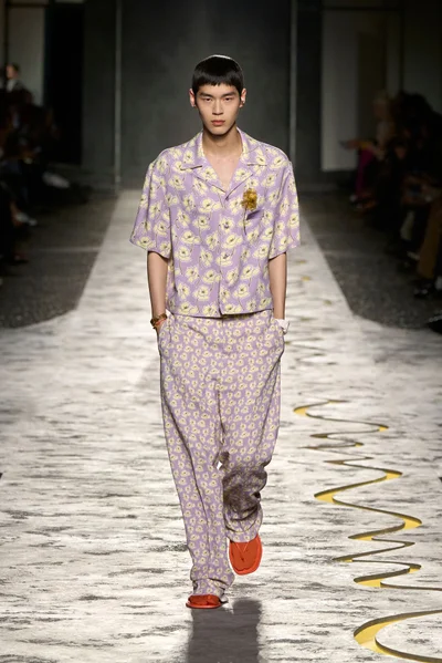 Look 45